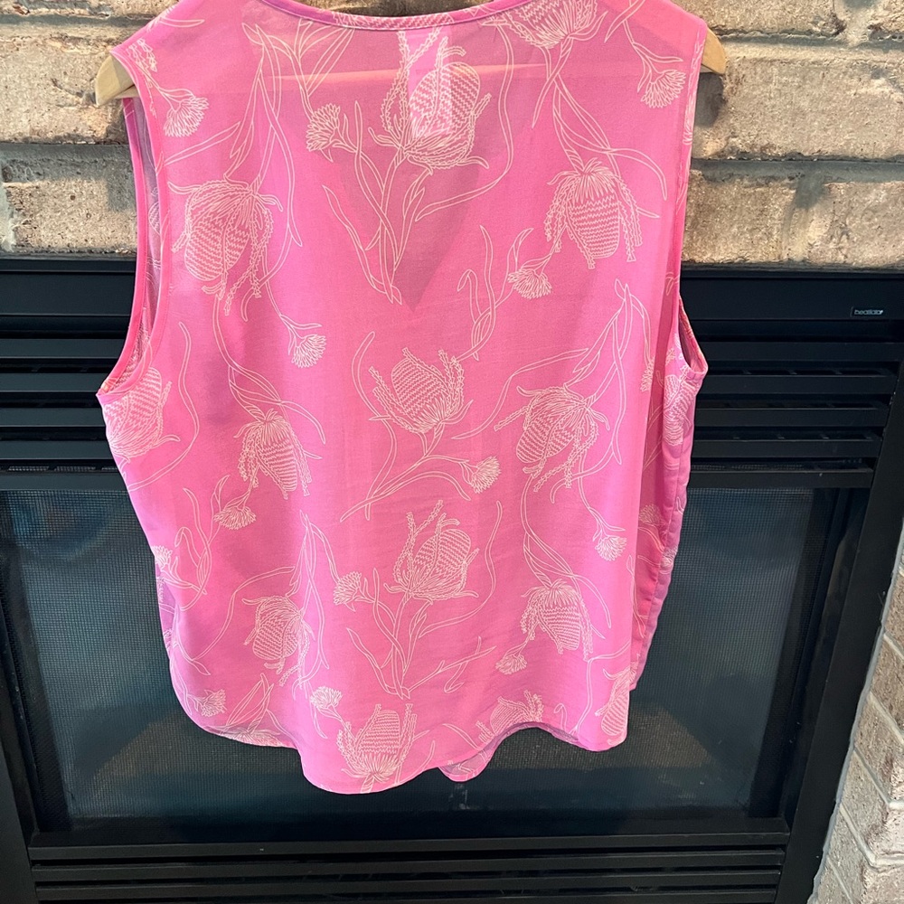 CAbi Pink Corsage Floral Pleated V-Neck Sleeveless Top - Picture 2 of 2